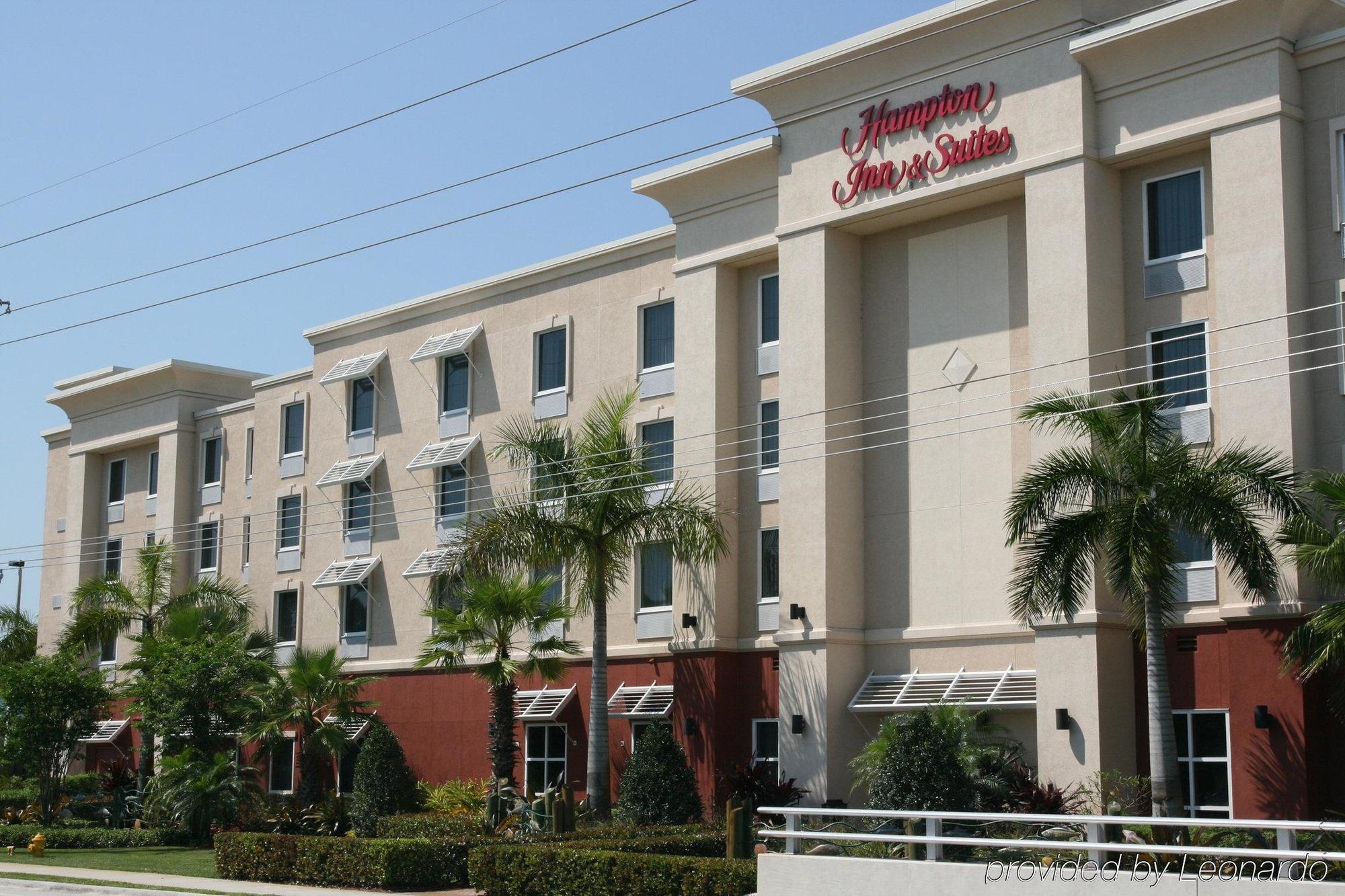 Hampton Inn & Suites Stuart-North Bagian luar foto