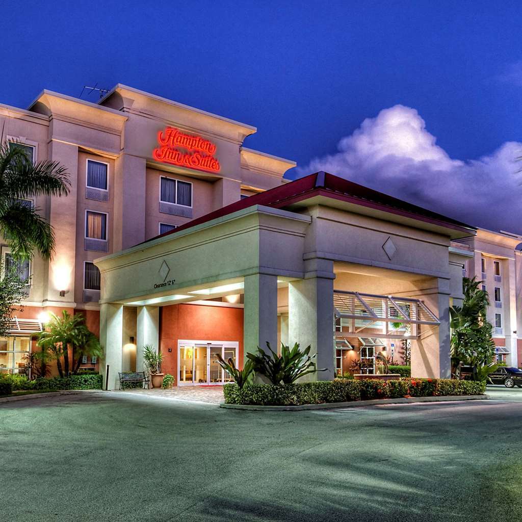 Hampton Inn & Suites Stuart-North Bagian luar foto